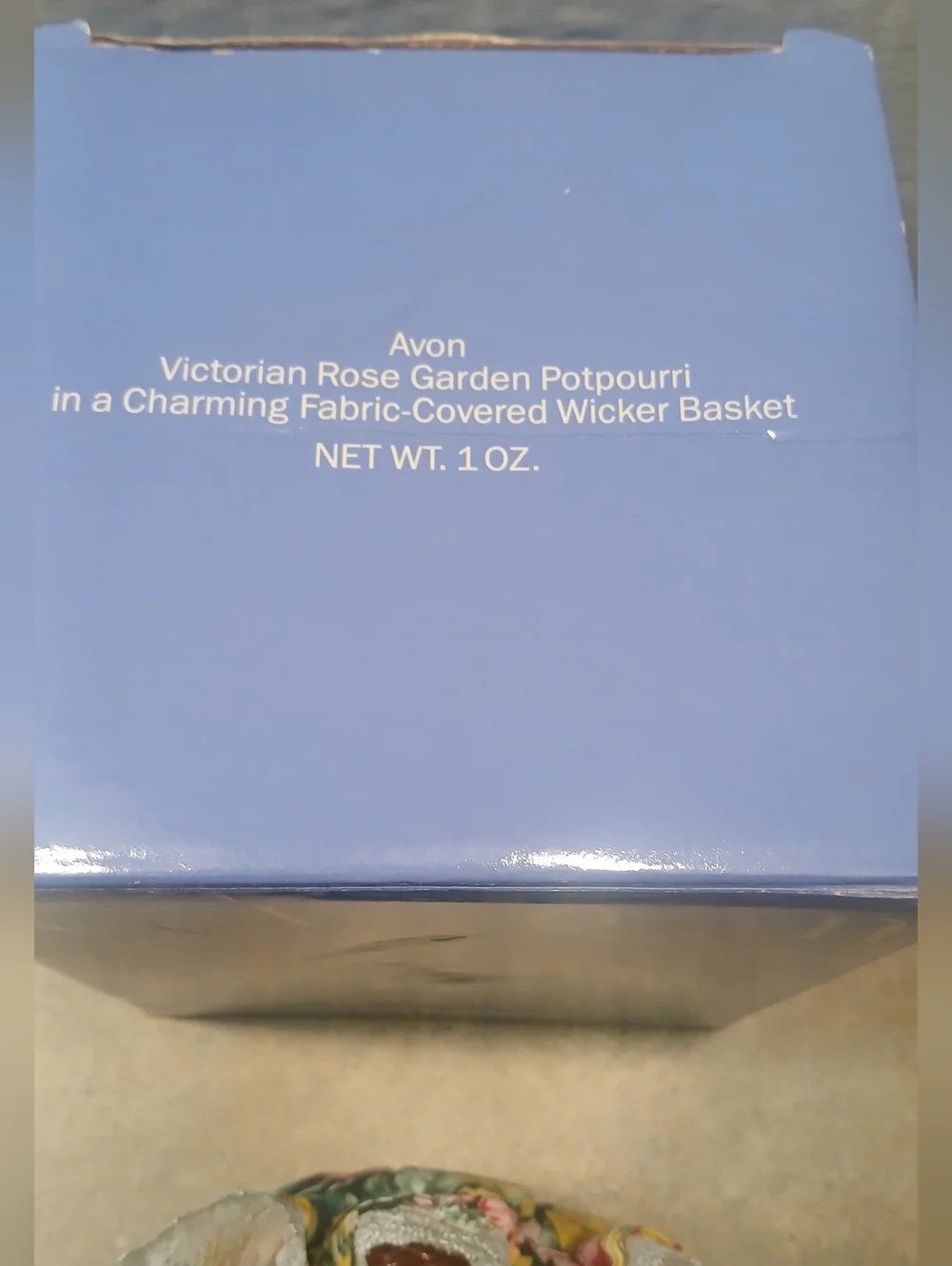🧹Avon Victorian Rose Garden Basket | With Box & Scented Petals - Picture 4 of 6